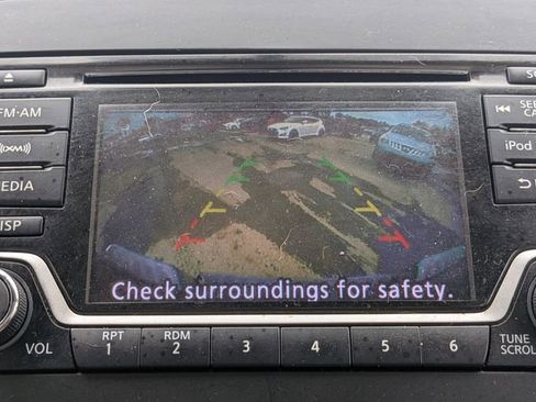 Used 2018 Nissan Frontier SV image 20