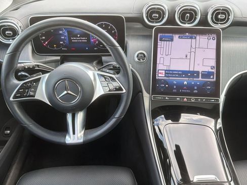 Used 2023 Mercedes-Benz GLC 300 4MATIC image 25