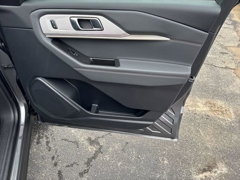 New 2026 Ford Explorer Active RWD image 14