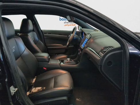 Used 2022 Chrysler 300 S w/ Comfort Group image 18