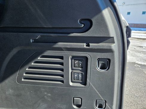 Used 2024 Chevrolet Traverse RS AWD/4WD image 29