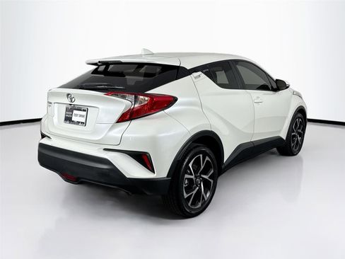 Used 2018 Toyota C-HR XLE image 11