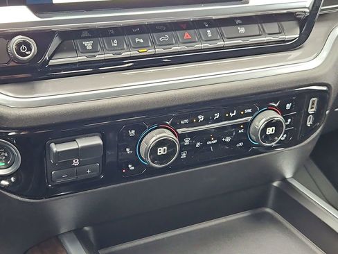 Used 2025 Chevrolet Silverado 3500 High Country w/ High Country Premium Package image 33