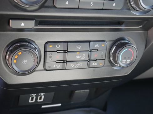 Used 2017 Ford F150 XLT w/ Equipment Group 302A Luxury AWD/4WD image 22