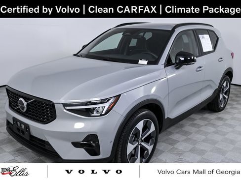 Certified 2025 Volvo XC40 B5 Plus image 1