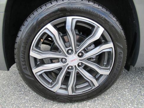 Used 2018 GMC Terrain Denali w/ Advanced Safety Package FWD image 8