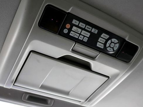 Used 2017 Honda Pilot Elite image 43