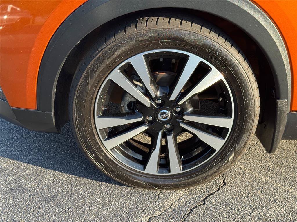 Used 2019 Nissan Kicks SR w/ SR Premium Package FWD image 9
