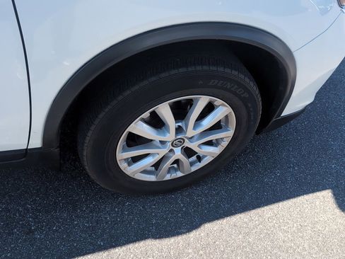 Used 2020 Nissan Rogue SV image 8