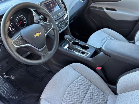 Used 2024 Chevrolet Equinox LS image 4