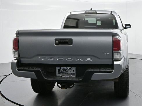 Used 2020 Toyota Tacoma TRD Sport RWD image 6