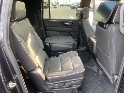 New 2026 Chevrolet Suburban Premier image 30