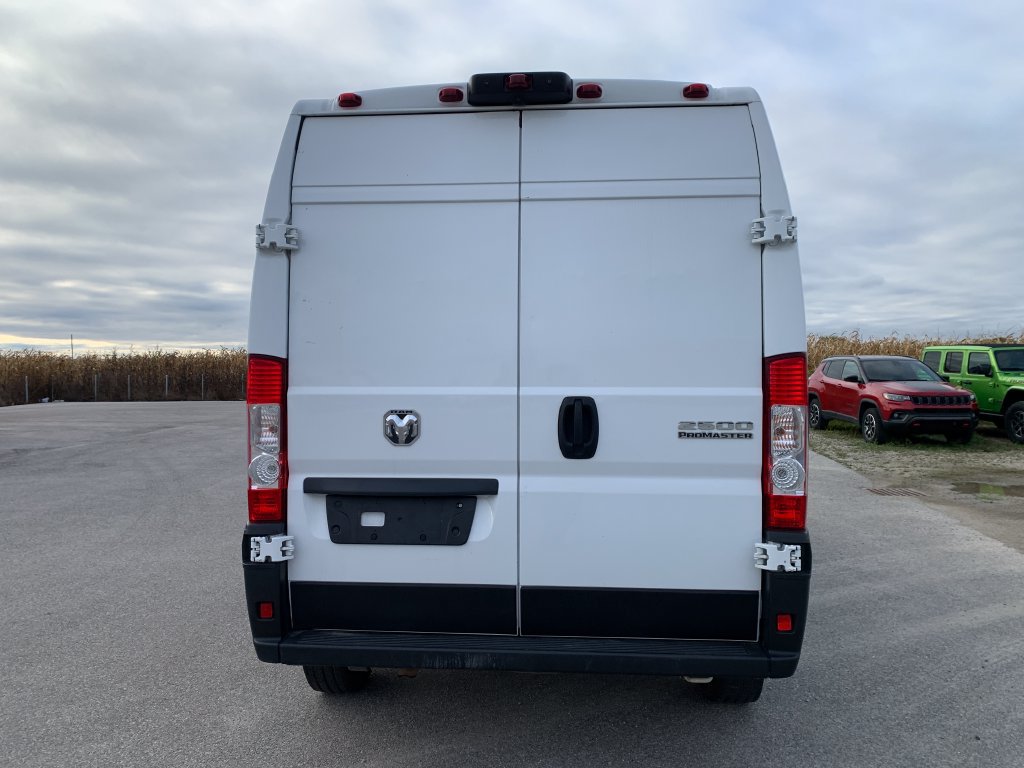 Used 2024 RAM ProMaster 2500 w/ Convenience Group FWD image 6