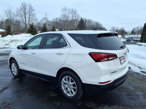 Used 2023 Chevrolet Equinox LT AWD/4WD image 3