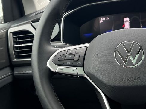 New 2025 Volkswagen Taos SE image 28