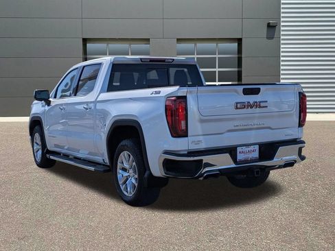 Used 2021 GMC Sierra 1500 SLT w/ SLT Premium Package AWD/4WD image 8