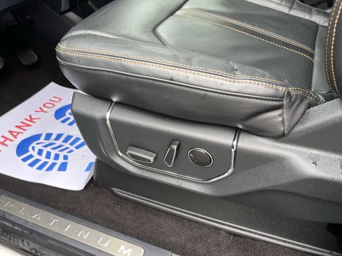 Used 2022 Ford Expedition Platinum image 13