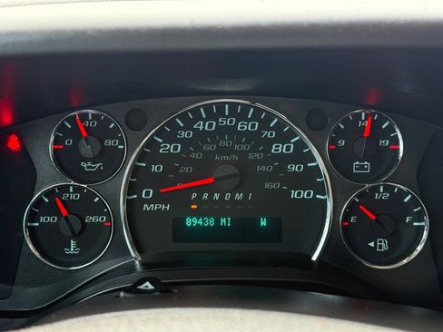 Used 2019 Chevrolet Express 2500 w/ Driver Convenience Package image 19