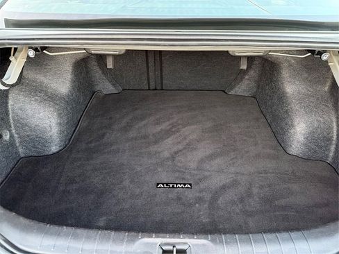 Used 2024 Nissan Altima 2.5 SV image 14