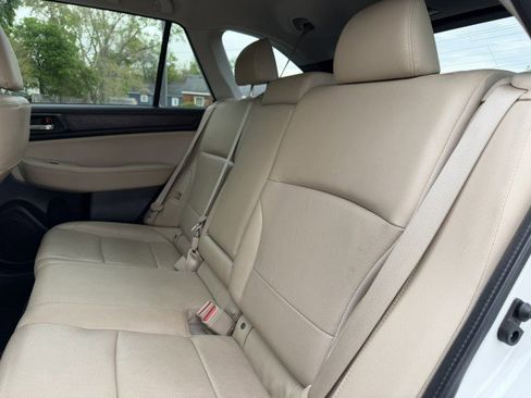 Used 2016 Subaru Outback 2.5i Limited AWD/4WD image 22