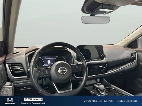 Used 2023 Nissan Rogue SL w/ SL Premium Package image 14