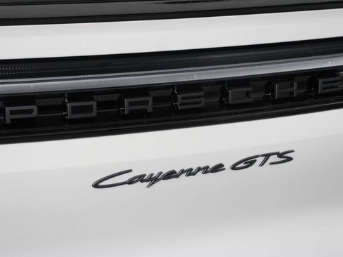 New 2026 Porsche Cayenne GTS image 22