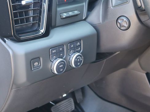 Used 2024 GMC Sierra 1500 AT4 w/ Technology Package AWD/4WD image 24