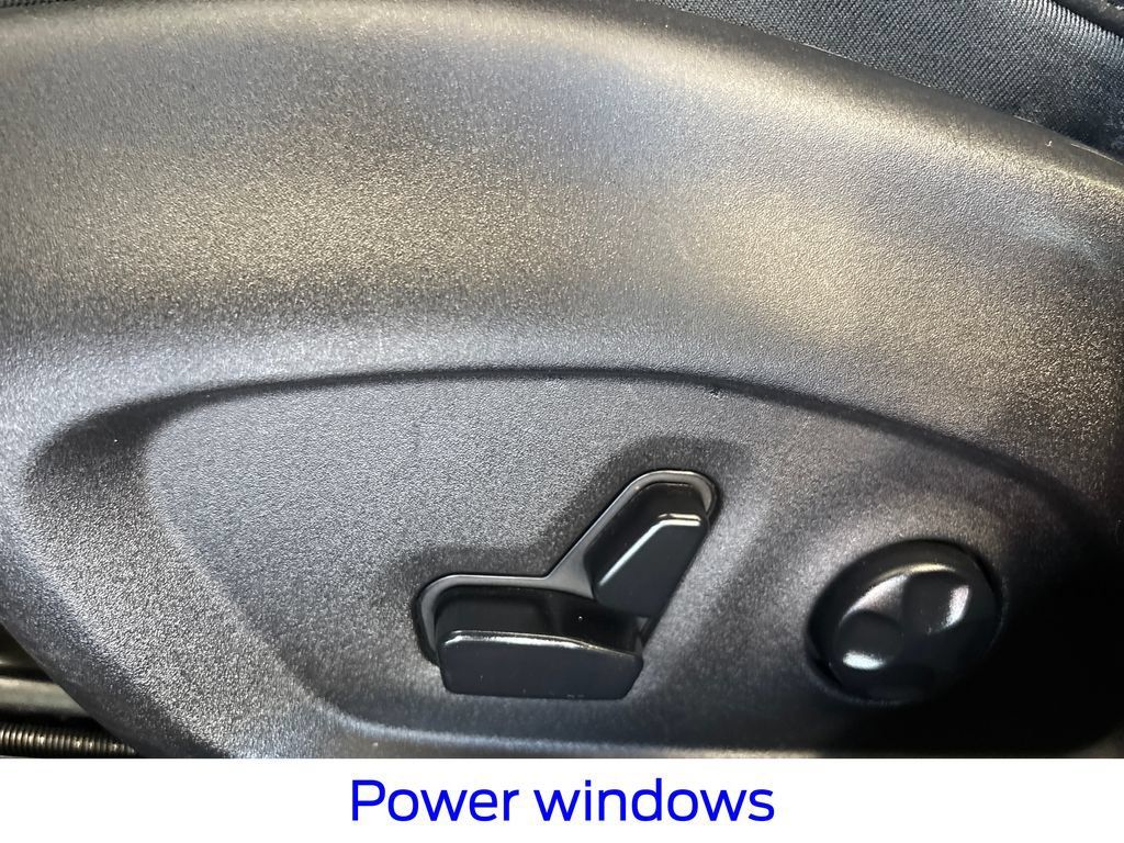 Used 2018 Jeep Compass Latitude w/ Popular Equipment Group AWD/4WD image 37