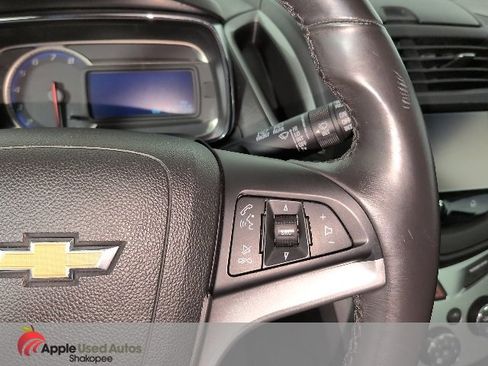 Used 2016 Chevrolet Trax LT w/ LT Sun and Sound Package image 23