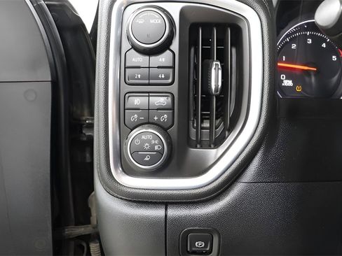 Used 2020 Chevrolet Silverado 2500 LTZ image 18