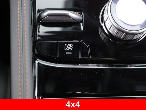 Used 2022 Jeep Grand Cherokee Summit AWD/4WD image 28