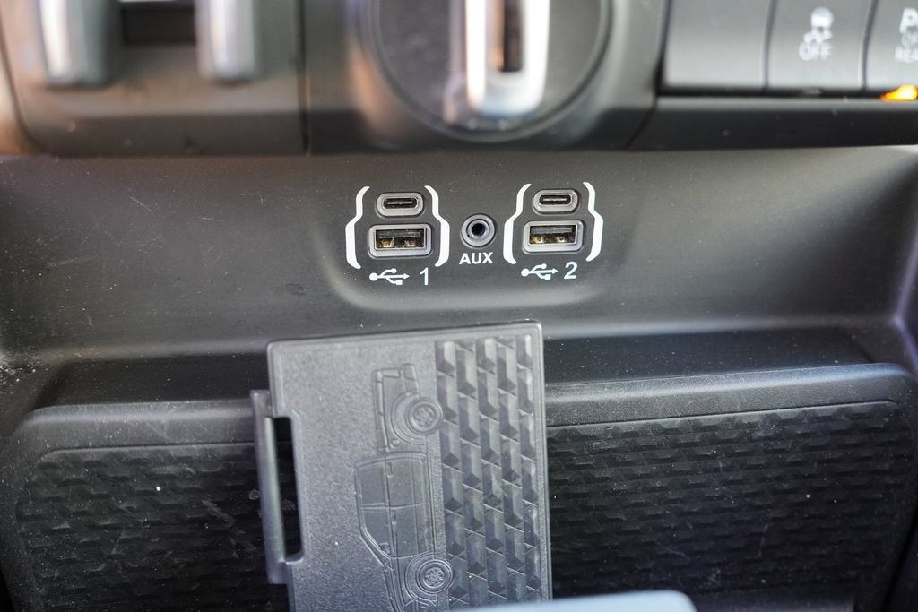 Used 2021 RAM 1500 Laramie AWD/4WD image 31