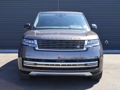 Used 2025 Land Rover Range Rover SE AWD/4WD image 9