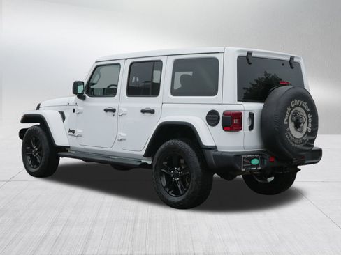 Used 2021 Jeep Wrangler Unlimited Sahara image 7