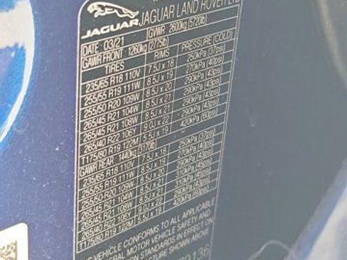 Used 2021 Jaguar F-PACE R-Dynamic S image 32