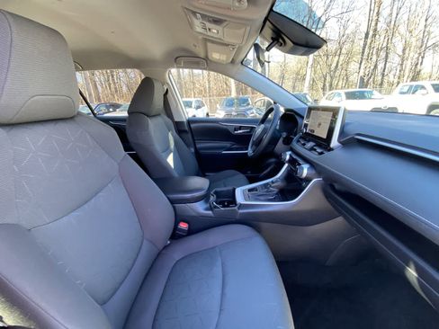 Used 2024 Toyota RAV4 XLE image 28