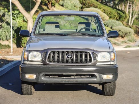 Used 2004 Toyota Tacoma 2WD Regular Cab image 2