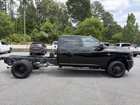 New 2026 RAM 3500 Tradesman AWD/4WD image 9