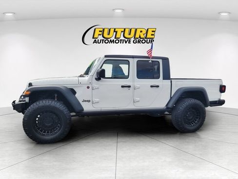 Used 2021 Jeep Gladiator Rubicon w/ Trailer Tow Package AWD/4WD image 6