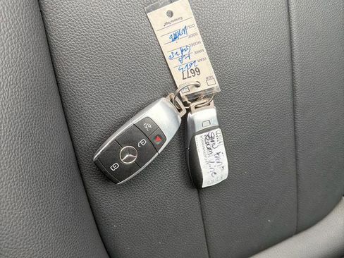 Used 2023 Mercedes-Benz GLA 250 4MATIC image 32