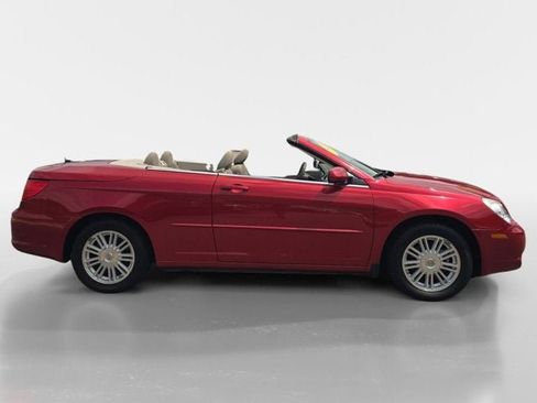 Used 2008 Chrysler Sebring Touring FWD image 2
