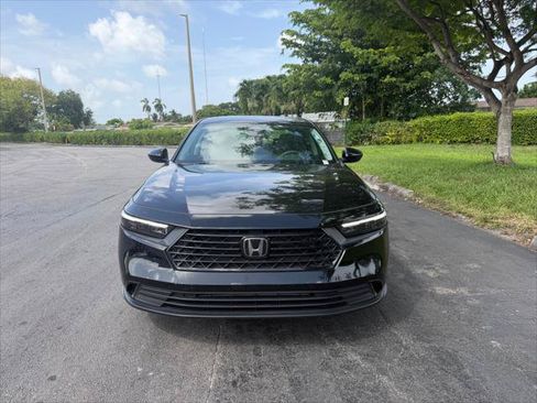 Used 2023 Honda Accord EX image 7