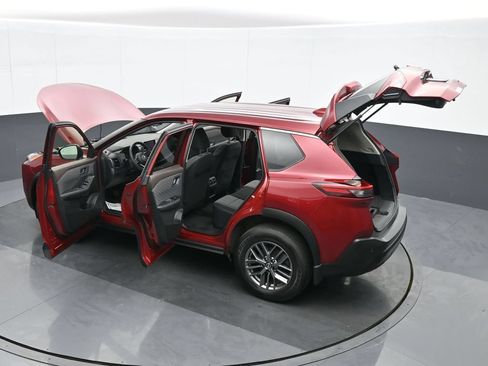 Used 2021 Nissan Rogue S AWD/4WD image 38