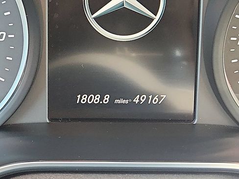 Used 2020 Mercedes-Benz C 300 4MATIC Sedan image 3