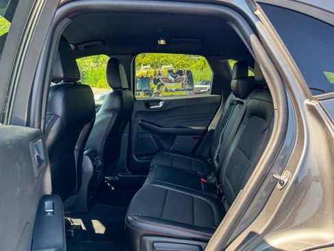Used 2023 Ford Escape ST-Line w/ Tech Pack #1 AWD/4WD image 18