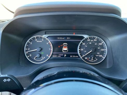 Used 2023 Nissan Rogue SV w/ SV Premium Package image 26