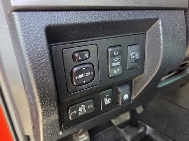 Used 2017 Toyota Tundra SR5 AWD/4WD image 19