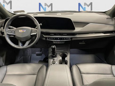 Used 2024 Cadillac XT4 Premium Luxury w/ Cold Weather Package image 10