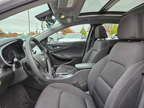 Used 2024 Chevrolet Malibu LT image 24