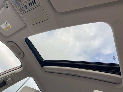 Used 2021 Honda Accord Touring image 25